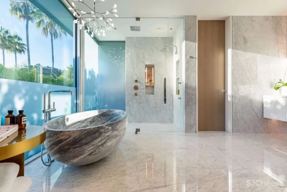 3.98 亿的超级山顶豪宅，无比奢侈的观景台