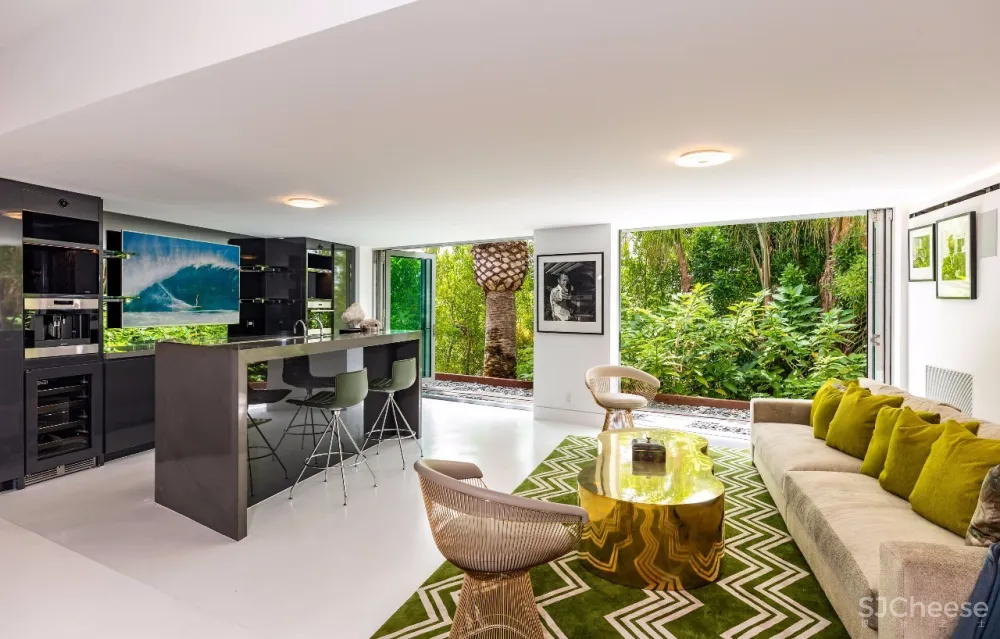 3.98 亿的超级山顶豪宅，无比奢侈的观景台