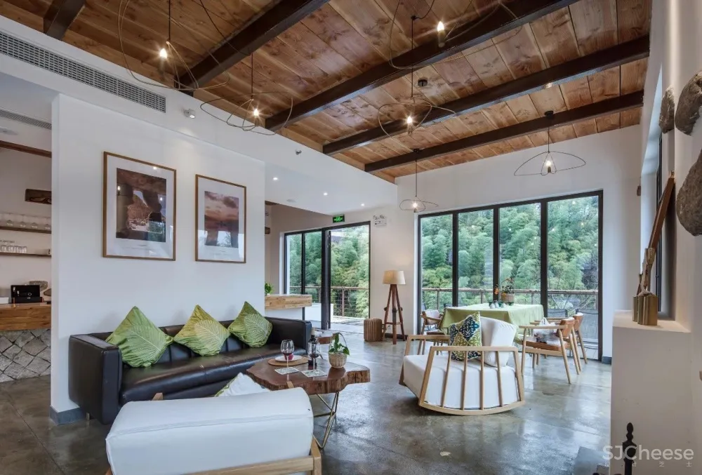 新作:隐于安吉深山老林的朴质乡居,美丽四季就在门前