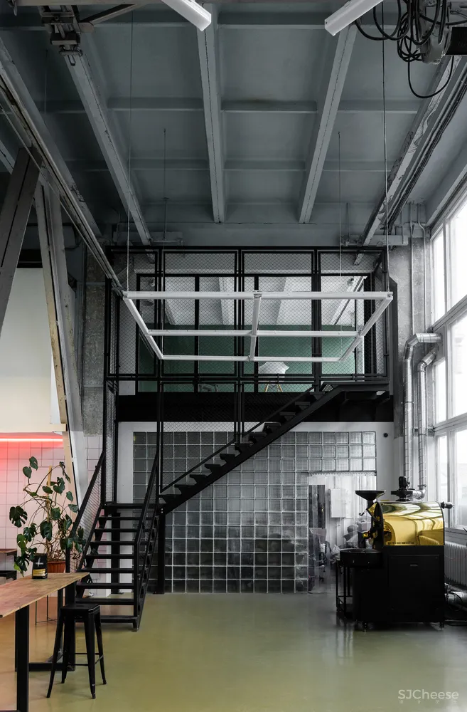 Kitchen Coffee Roasters ZROBYM architects