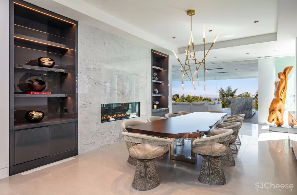 3.98 亿的超级山顶豪宅，无比奢侈的观景台