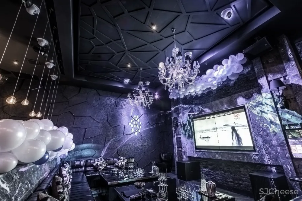 最新 | 新冶组：无锡M-KING KTV概念店 全景式巨幕KTV体验打造“M”娱乐主义新体验