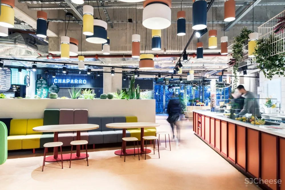 Kantini in Bikini Berlin / Studio Aisslinger