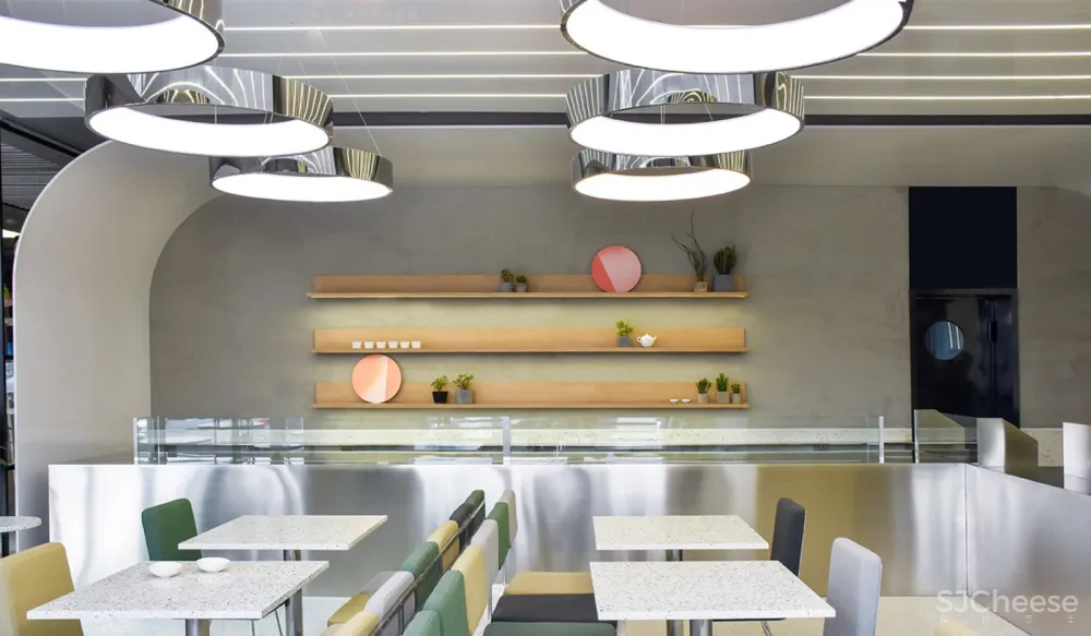 弧形光带围合而成的美食空间 头条计画