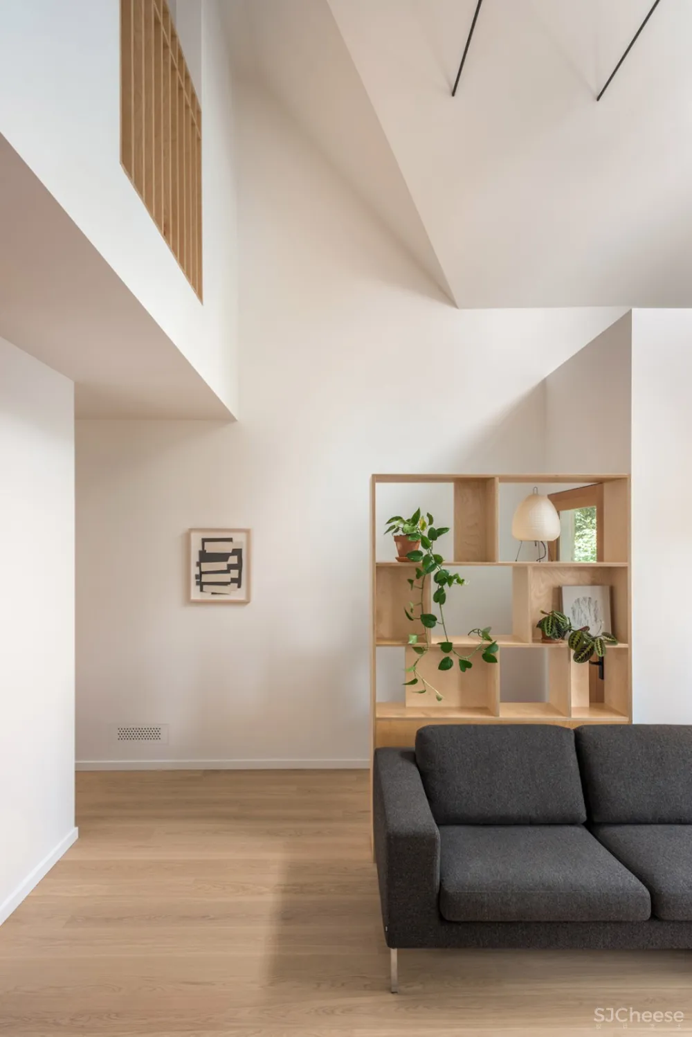 新作 | Campos Studio & Tom Chung Studio：为退休夫妇翻修的温哥华红豆杉屋