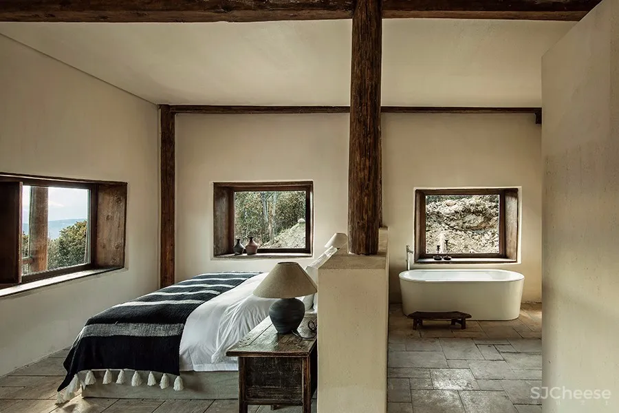 在世界尽头,为凝望辟一扇理想的“窗”| 既下山·梅里酒店