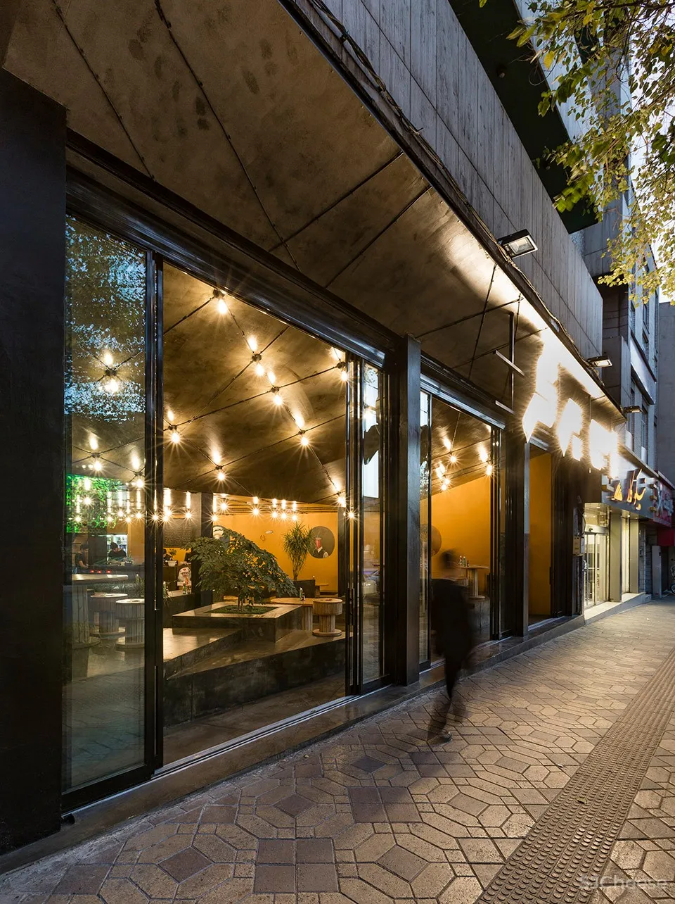 新作 | Admun Studio:德黑兰 Esi Burger餐厅 首