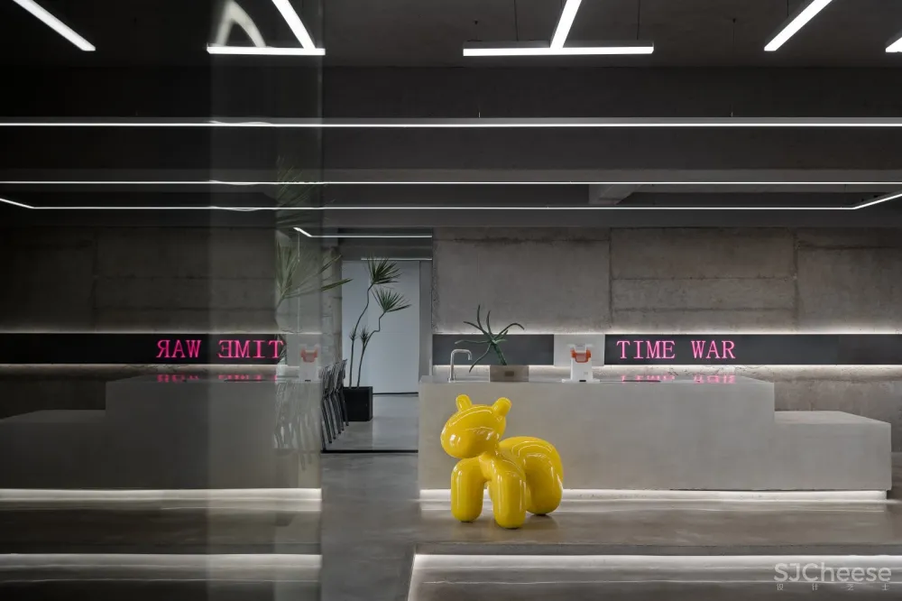域见设计 YuDesign:TIME WAR糖果·现代工业风理发店设计