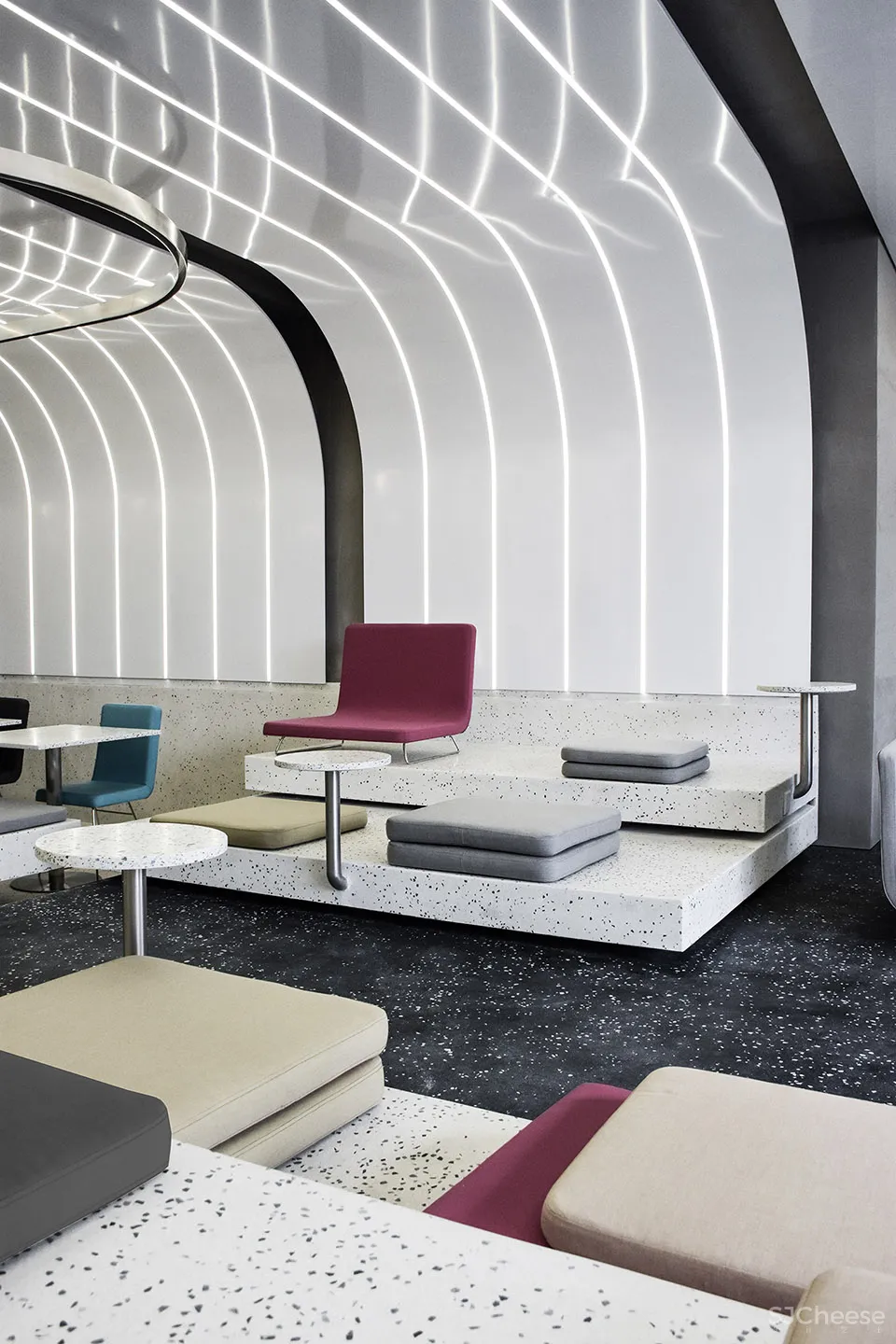 弧形光带围合而成的美食空间 头条计画