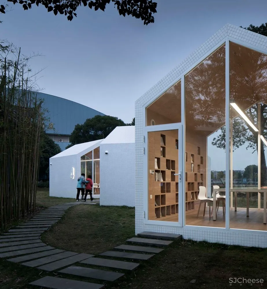 80㎡ 校园草地图书馆 / 原建筑设计工作室