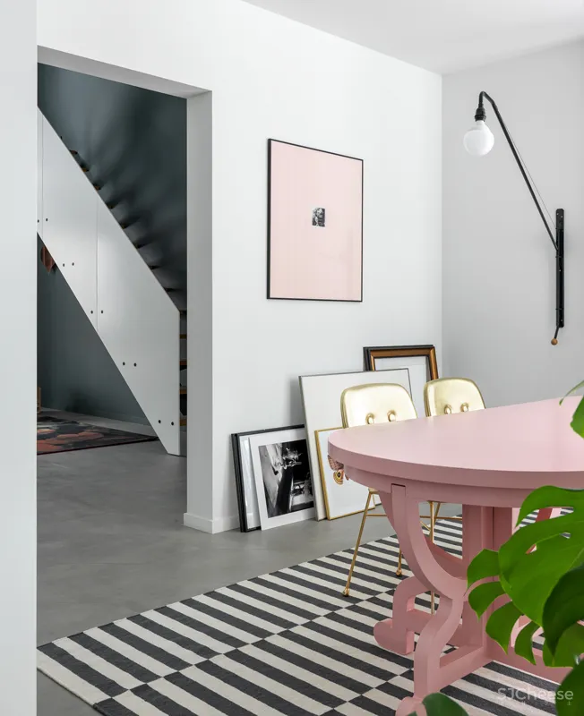 以“家庭美术馆”为主题的住宅设计 | Светлана Коледа 首