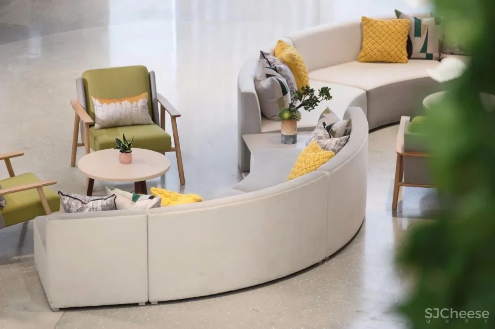 自然与湖居 | 一个亲切、生动的世界