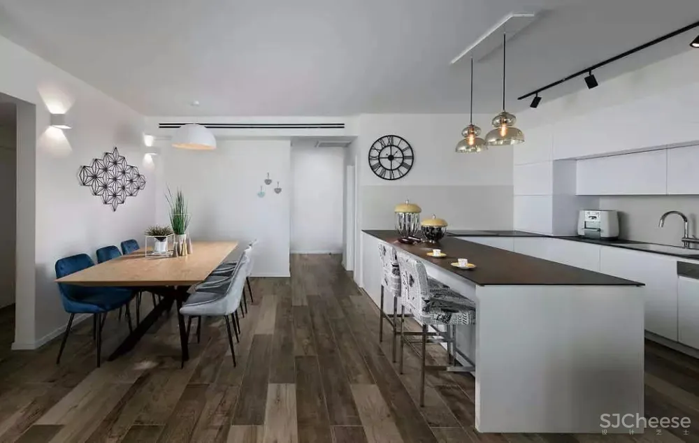 以色列:阳光洒遍的公寓/男孩子是蓝色,女孩子是粉色