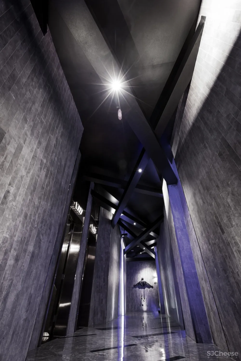 最新 | 新冶组：无锡M-KING KTV概念店 全景式巨幕KTV体验打造“M”娱乐主义新体验