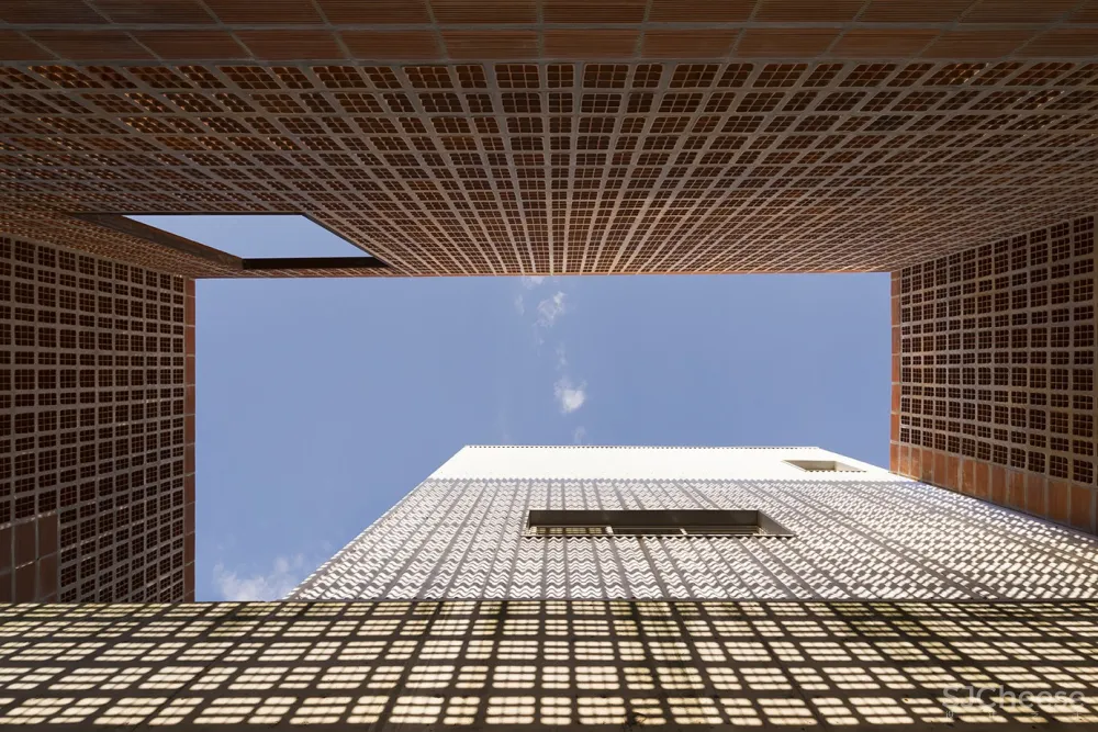 Estudio Berzero Jaros：阿根廷陶瓷砖建筑