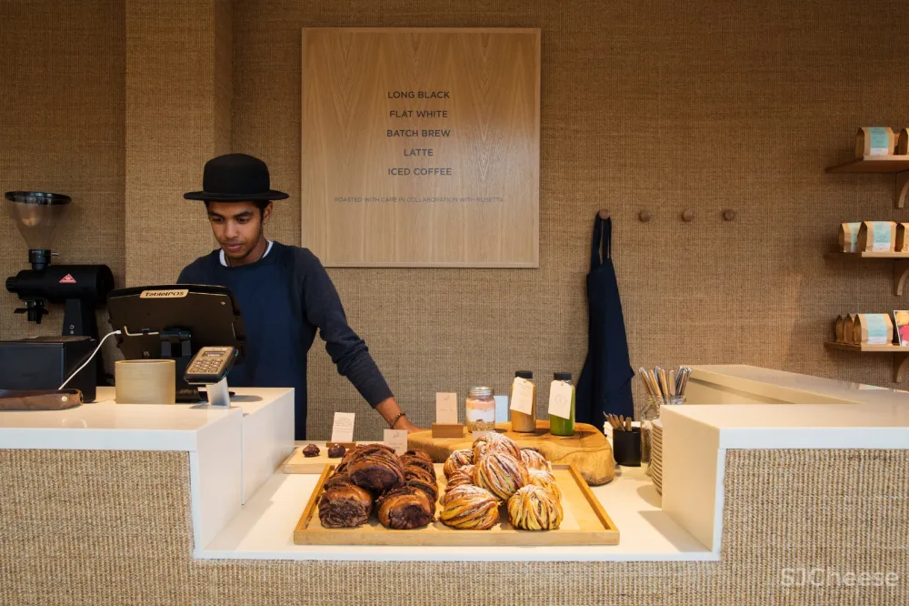 首发 | Master Studio：保持温暖的极简主义咖啡吧 首