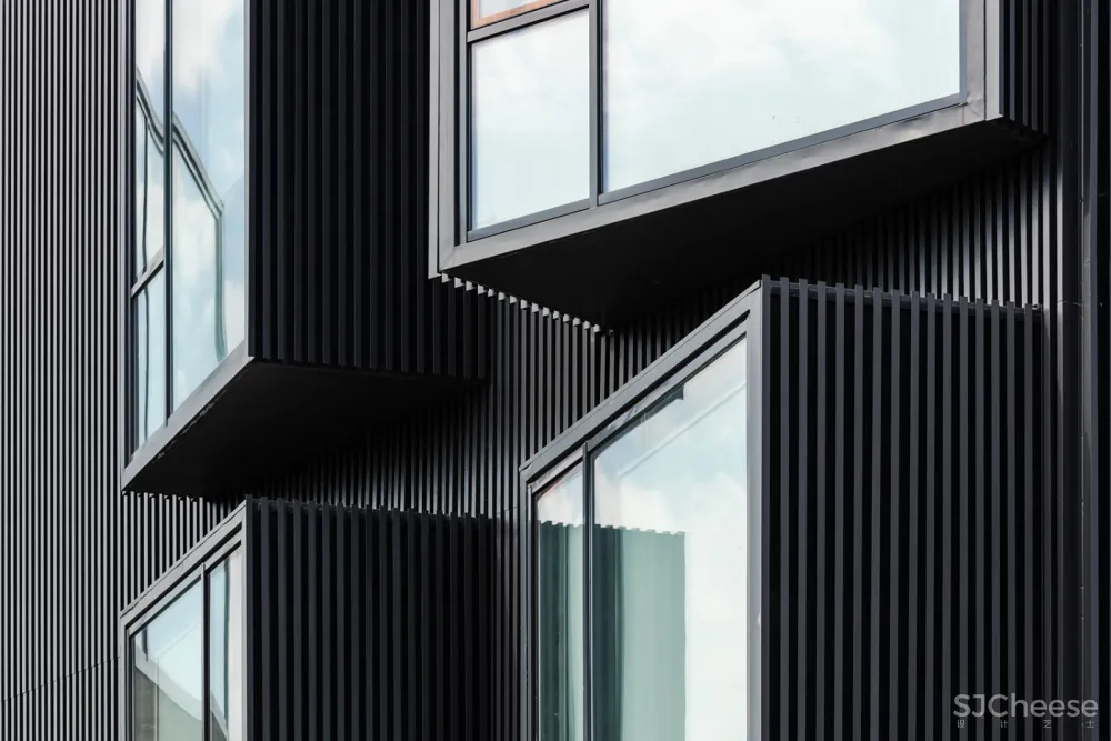 Santa Casa da Misericórdia老年人护理中心，葡萄牙 / Nuno Piedade Alexandre