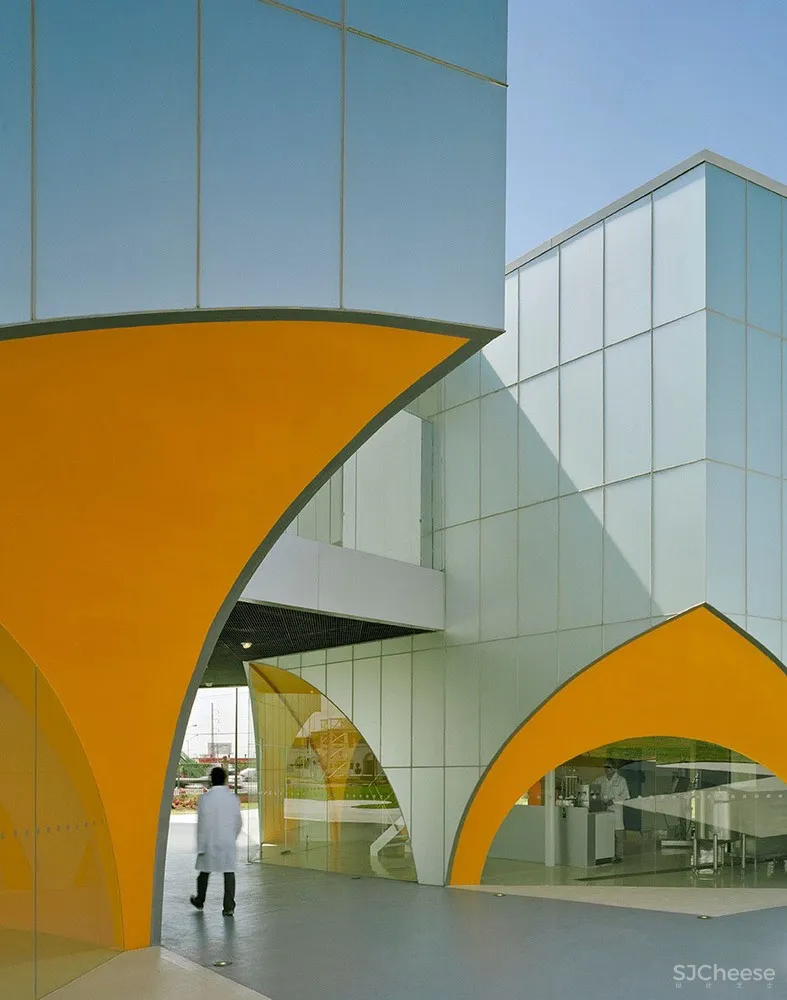 墨西哥雀巢集团创新实验室／Rojkind Arquitectos