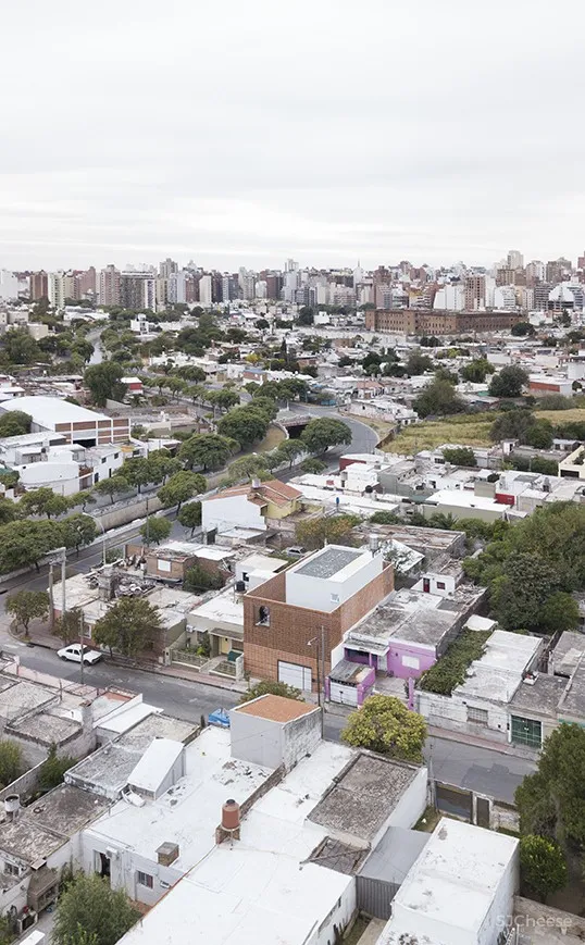 Estudio Berzero Jaros：阿根廷陶瓷砖建筑