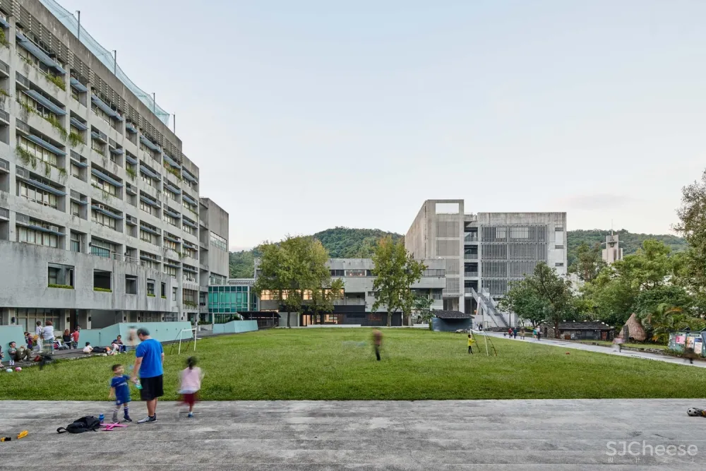 实践大学B栋建筑改造案 / 沈庭增建筑师事务所