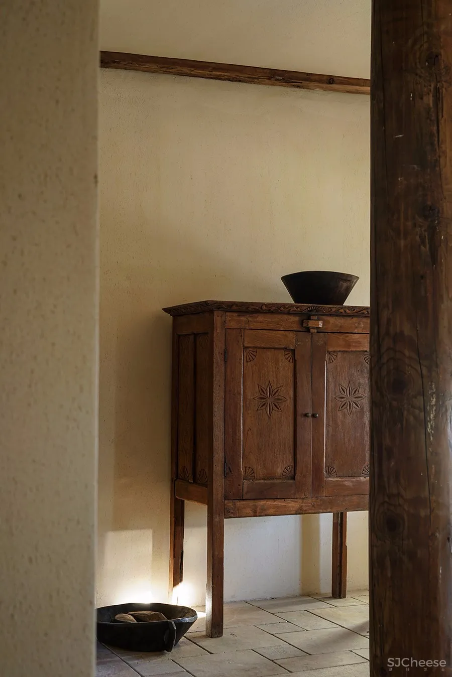 在世界尽头,为凝望辟一扇理想的“窗”| 既下山·梅里酒店