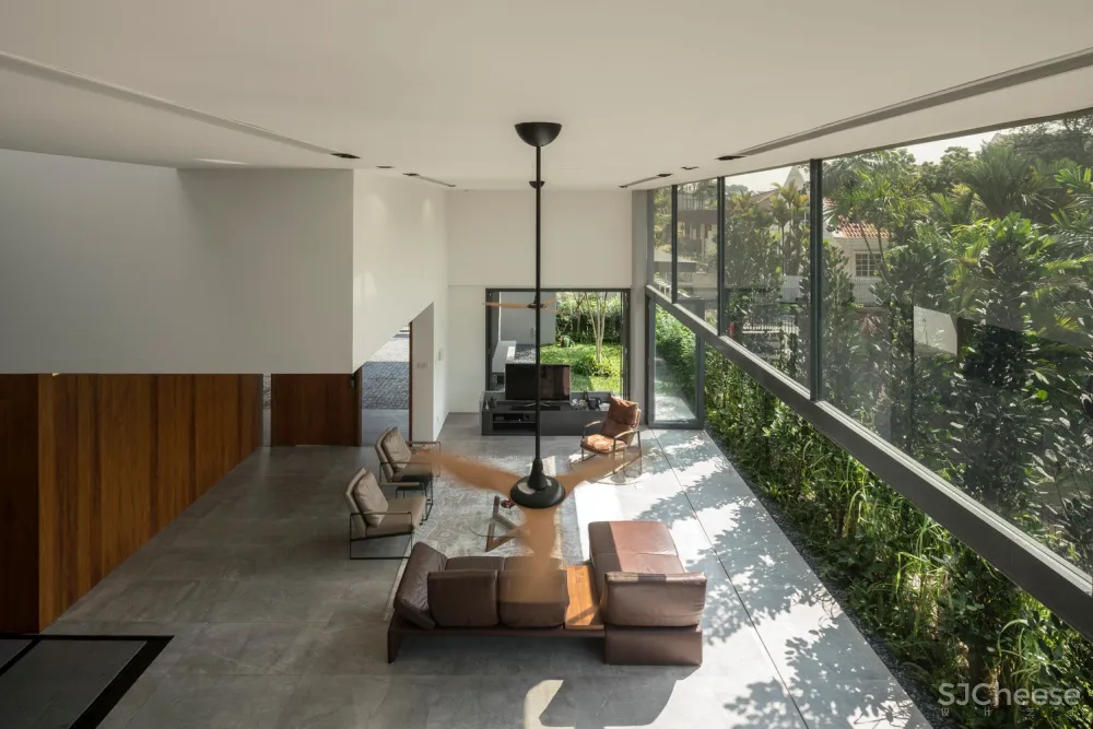 Clifton 山谷别墅 / FreightArchitects