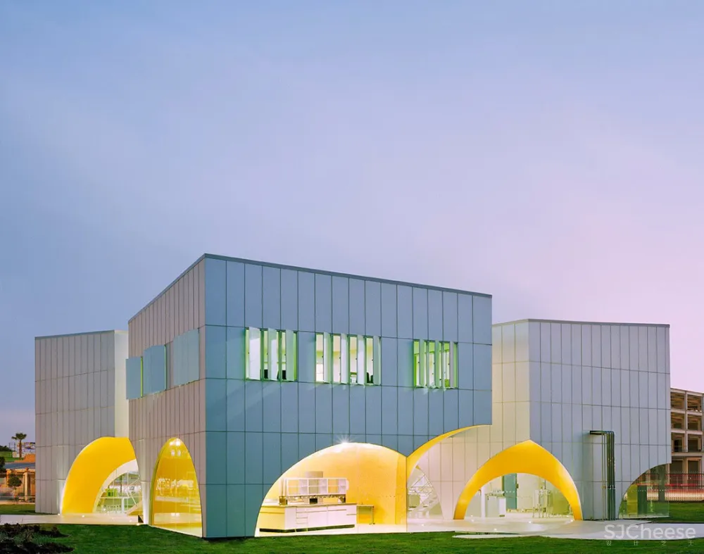 墨西哥雀巢集团创新实验室／Rojkind Arquitectos