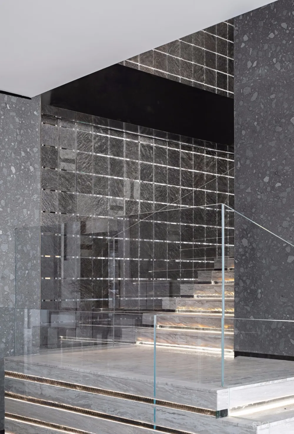 新作 | 高级灰 + 水墨石,简雅纯粹的艺术格调