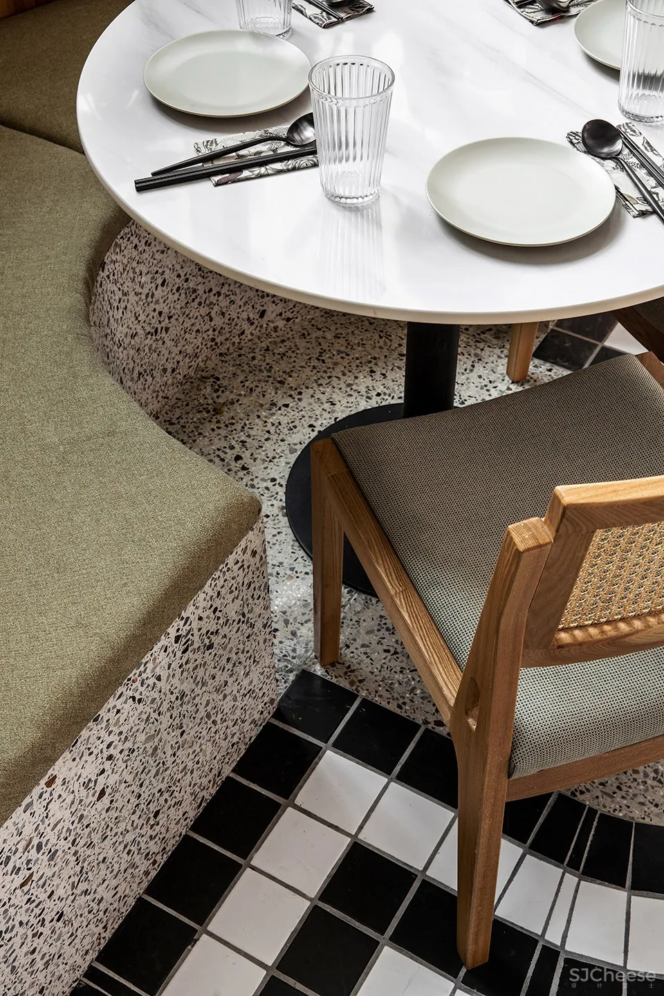 最新 | 治木设计:重庆 一小间泰食