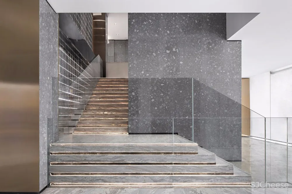 新作 | 高级灰 + 水墨石,简雅纯粹的艺术格调