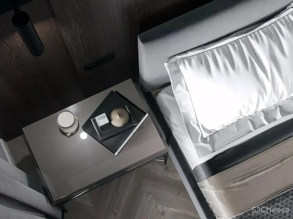 雅致与俏皮，在这座挑高公寓里交织 | Barinov Andrey 首