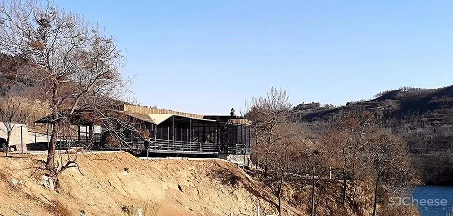 简单盒子里的诗意空间 | 鹿山桐舍