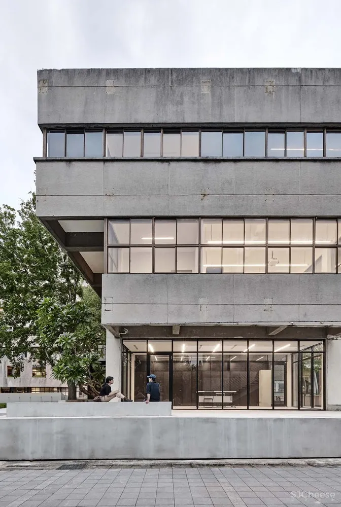 实践大学B栋建筑改造案 / 沈庭增建筑师事务所