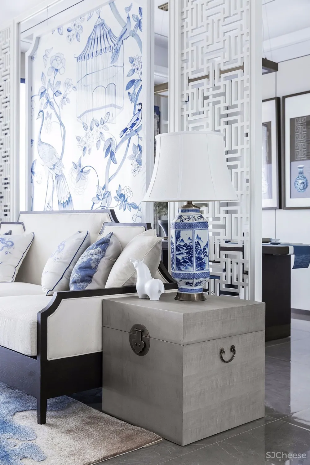 青花案|优雅中国白