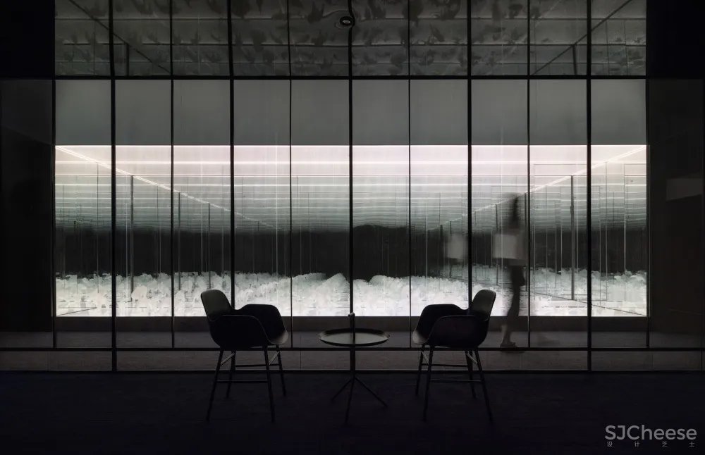 WGNB:昼夜共存的办公空间 Dexter Studios