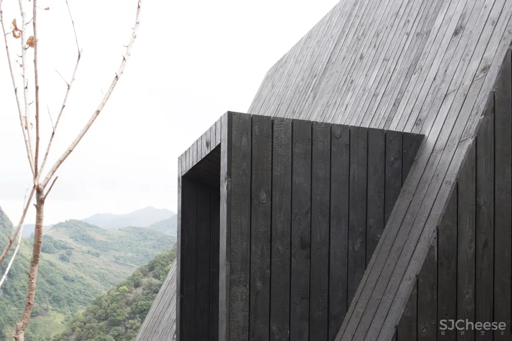 木屋酒店 / 休耕建筑