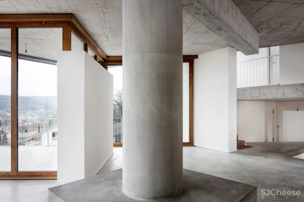 Schaerermattle Architects：瑞士方形平台极简住宅 首