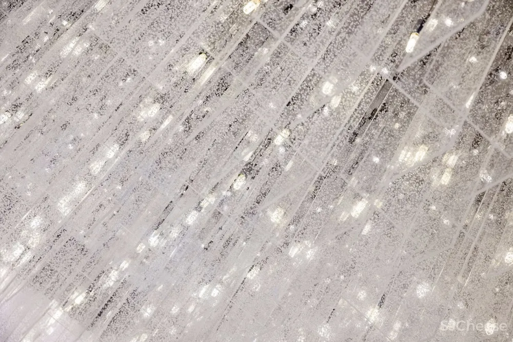 新作 | 凌子达新作•亚克力灯片打造出具有现代时尚美学的感官空间