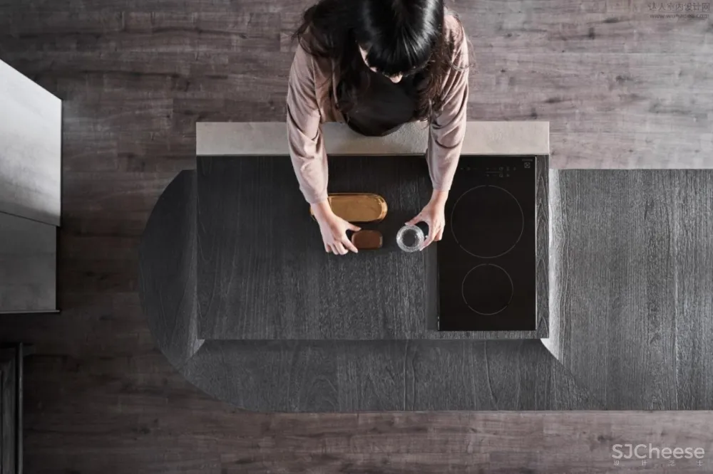 台中慕森设计 | 一半LOFT轻工业风，一半极简侘寂美学