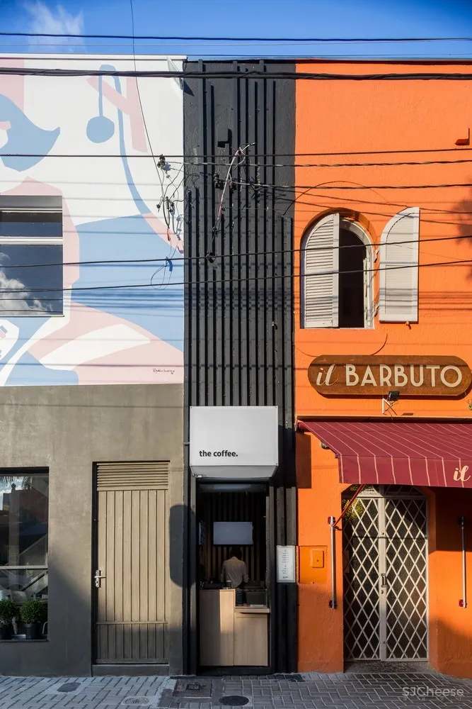 给我一扇门宽的空间，The Coffee咖啡店 / Studio Boscardin.Corsi Arquitetura