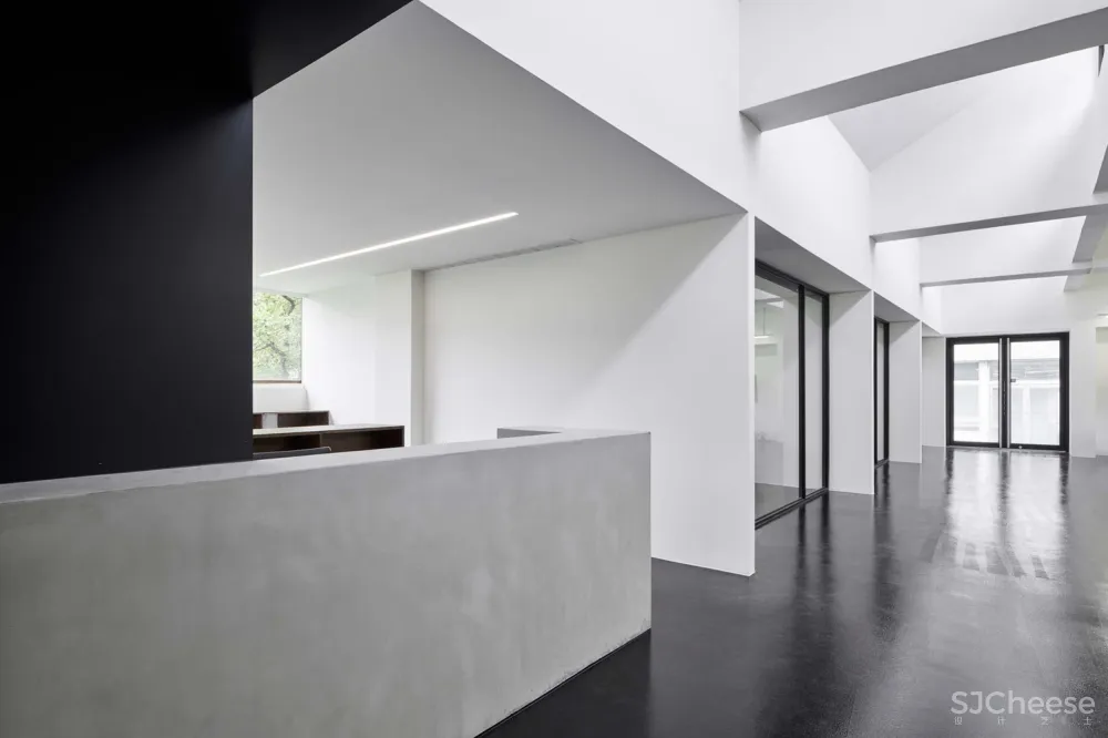 实践大学B栋建筑改造案 / 沈庭增建筑师事务所