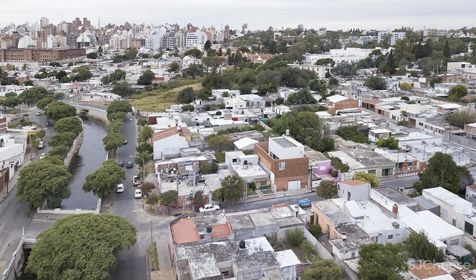 Estudio Berzero Jaros：阿根廷陶瓷砖建筑