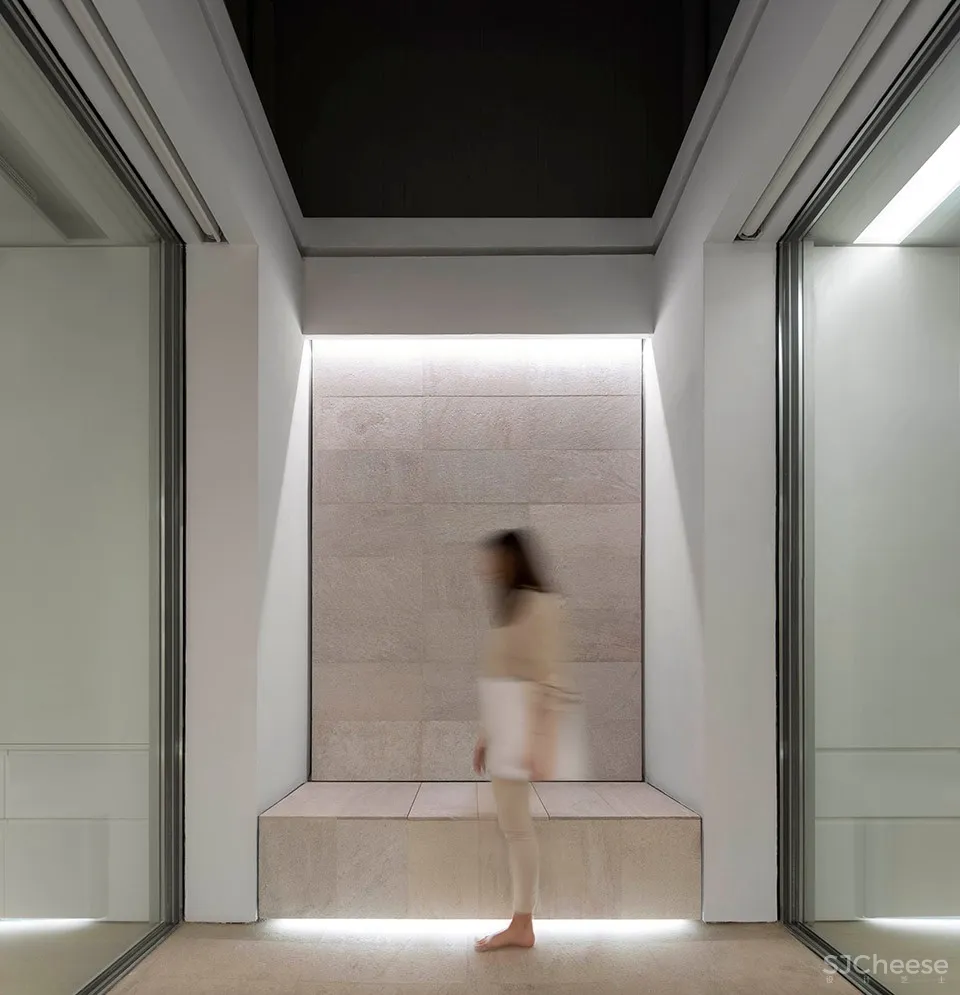 蓝色花园住宅，西班牙 / Fran Silvestre Arquitectos 首