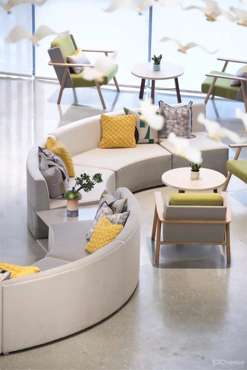 自然与湖居 | 一个亲切、生动的世界