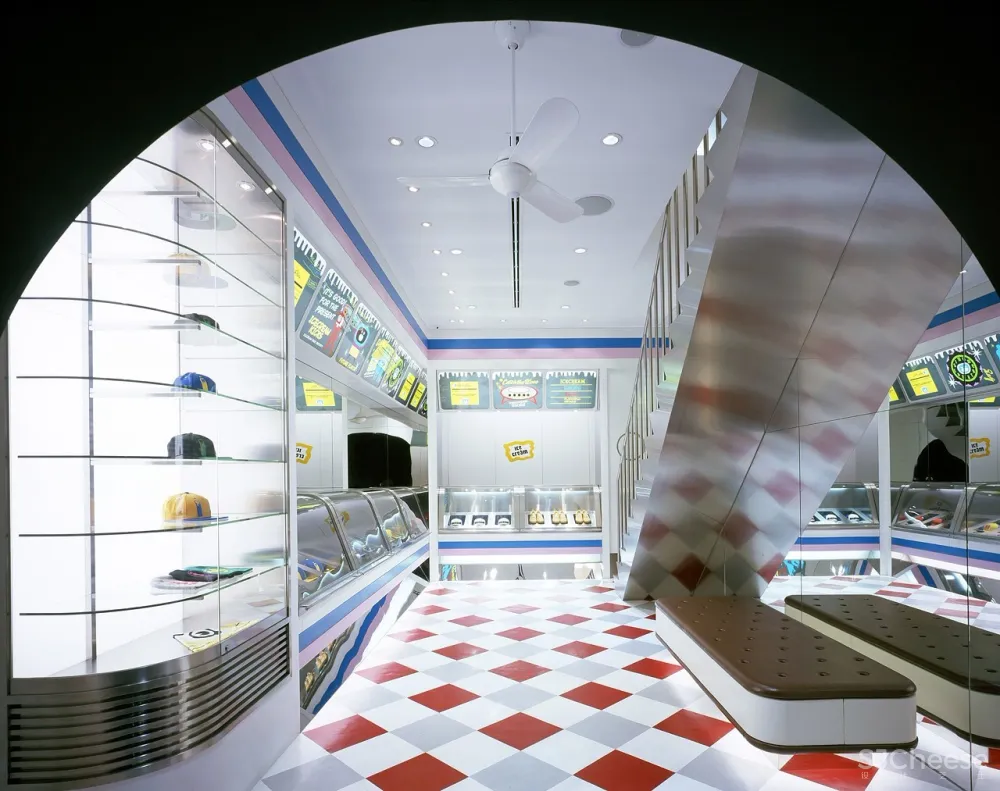 专为优衣库、Nike、LEXUS设计旗舰店,他的创意让人折服!