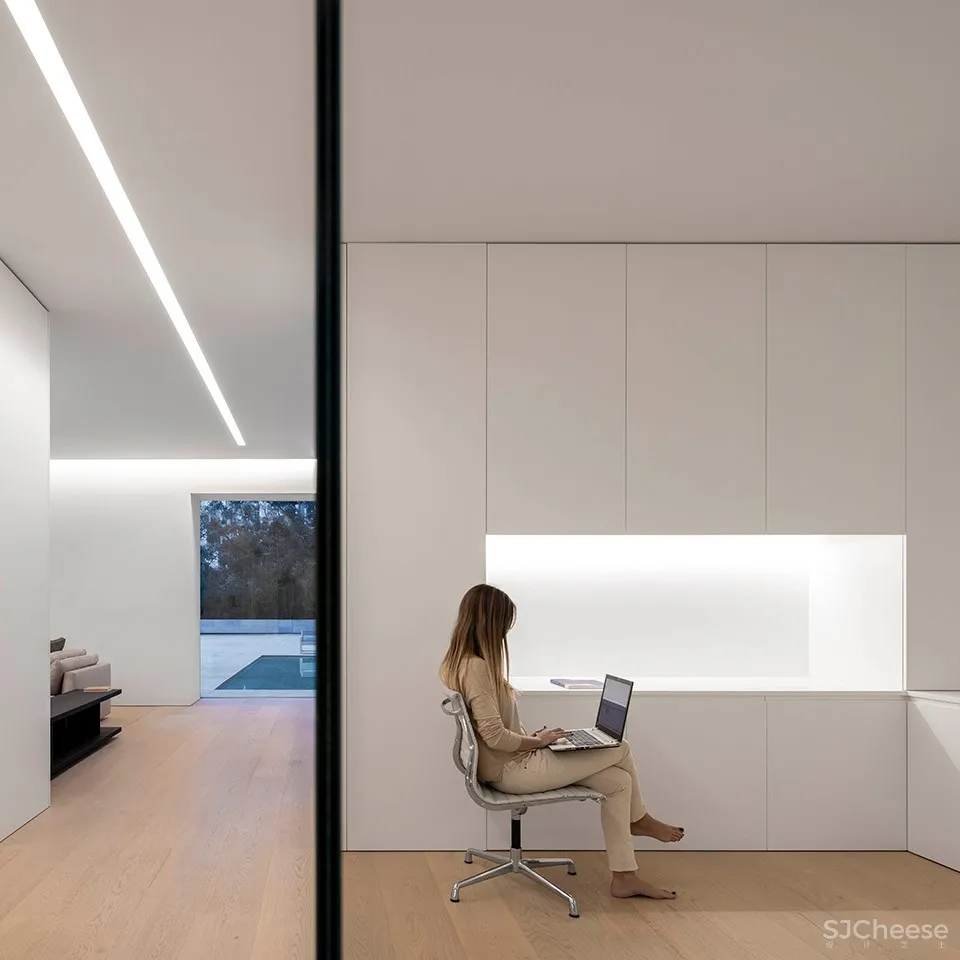 蓝色花园住宅，西班牙 / Fran Silvestre Arquitectos 首