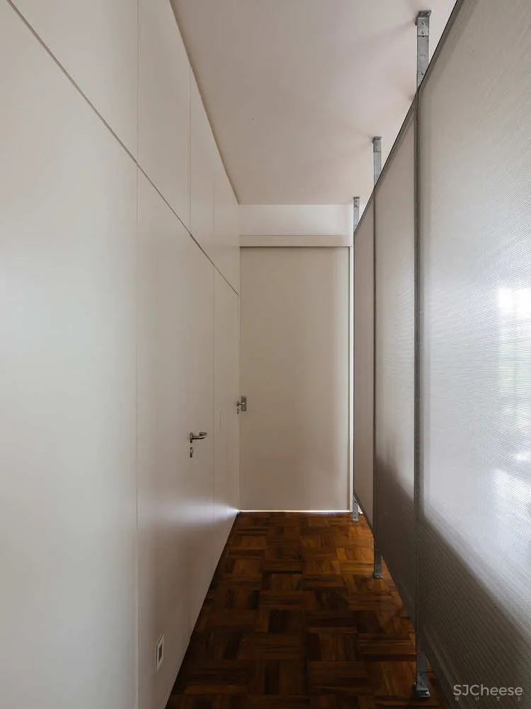 Lausanne Apartment / GOAA