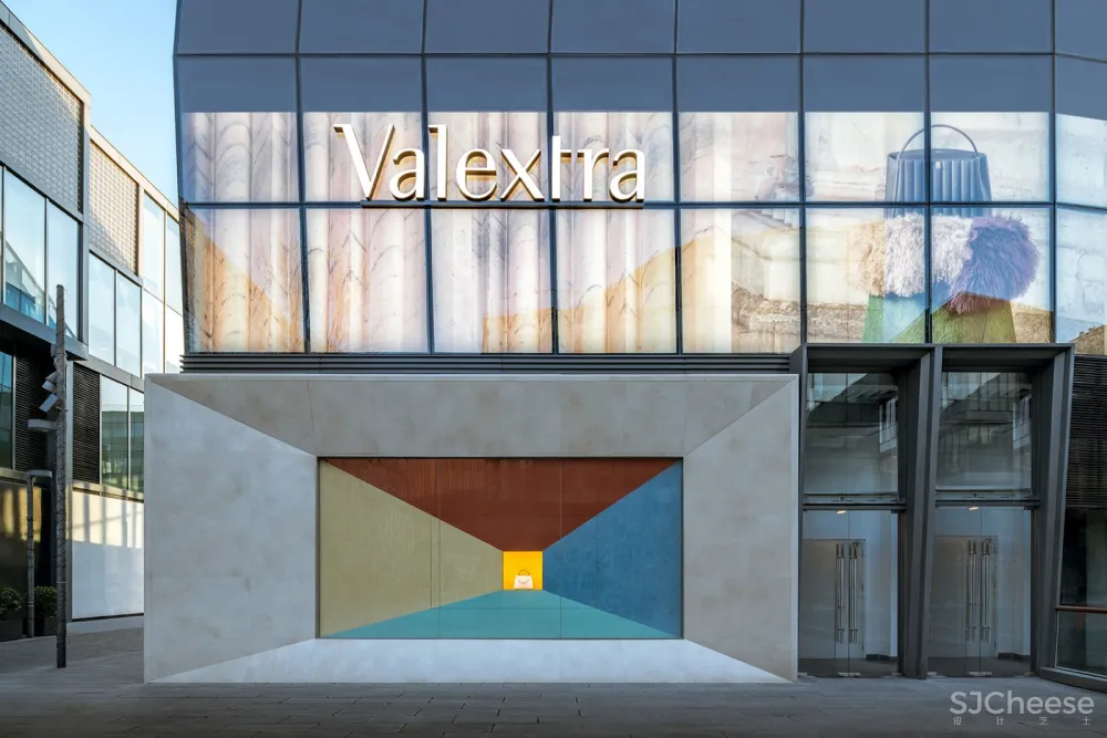 最新 | Martino Gamper：北京 Valextra三里屯太古里旗舰店