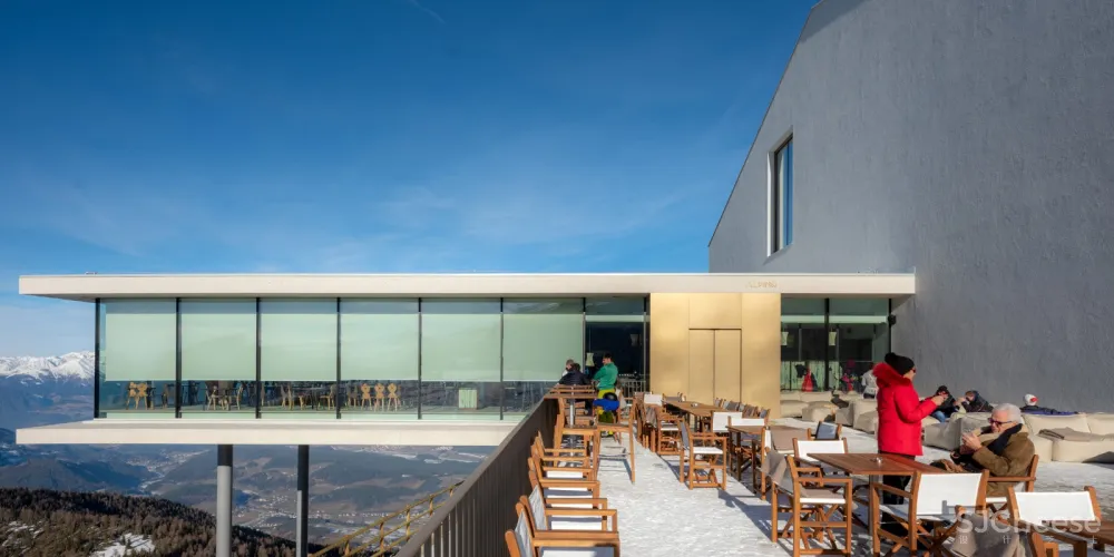 首发 | Mahlknecht：海拔2275米的意大利白云岩鲁曼山摄影博物馆