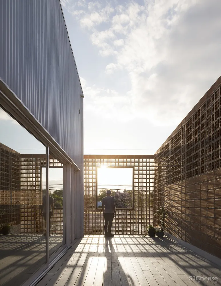 Estudio Berzero Jaros：阿根廷陶瓷砖建筑